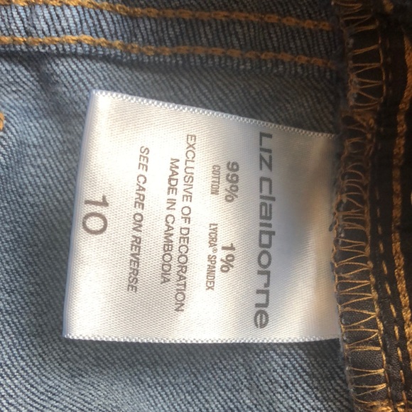 Liz Jeans - Picture 7 of 8